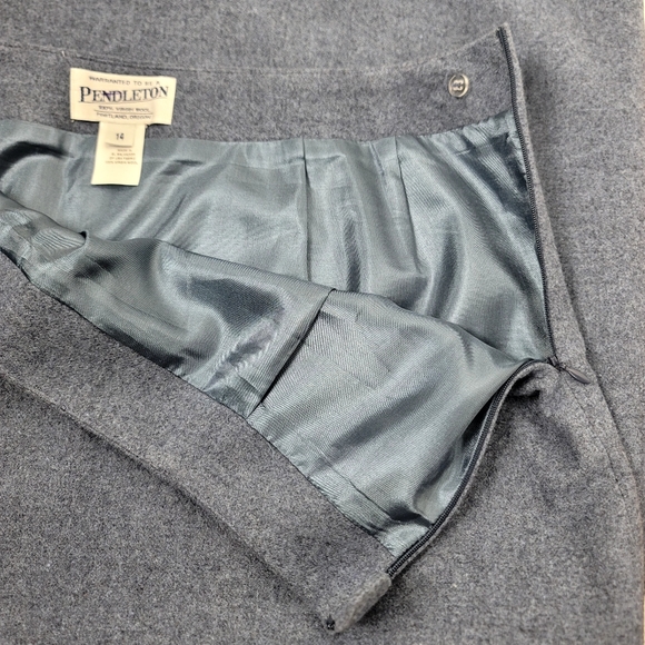 Pendleton %100 Virgin Wool Long Pencil Skirt with fringe hem size 14 - Picture 7 of 7